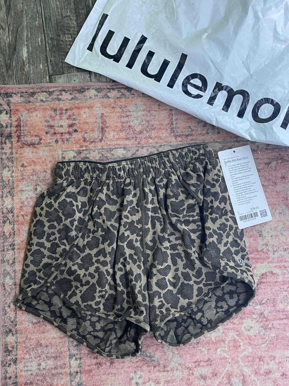 lululemon athletica Women's Leopard Athletic Shorts - Black & Tan